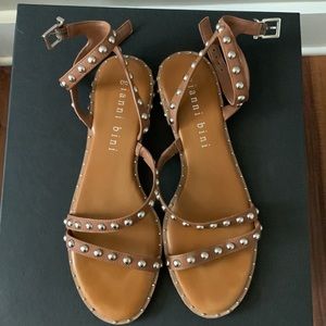 NWOT Gianni Bini Brown Leather Studded Sandals 9.5